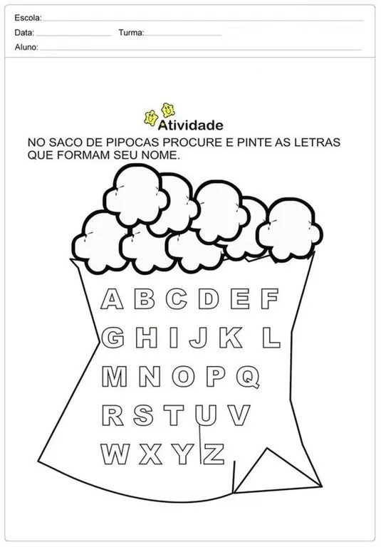 Atividade Festa Junina: Pinte as Letras do Seu Nome. Exercício escolar com saco de pipocas e alfabeto para crianças.