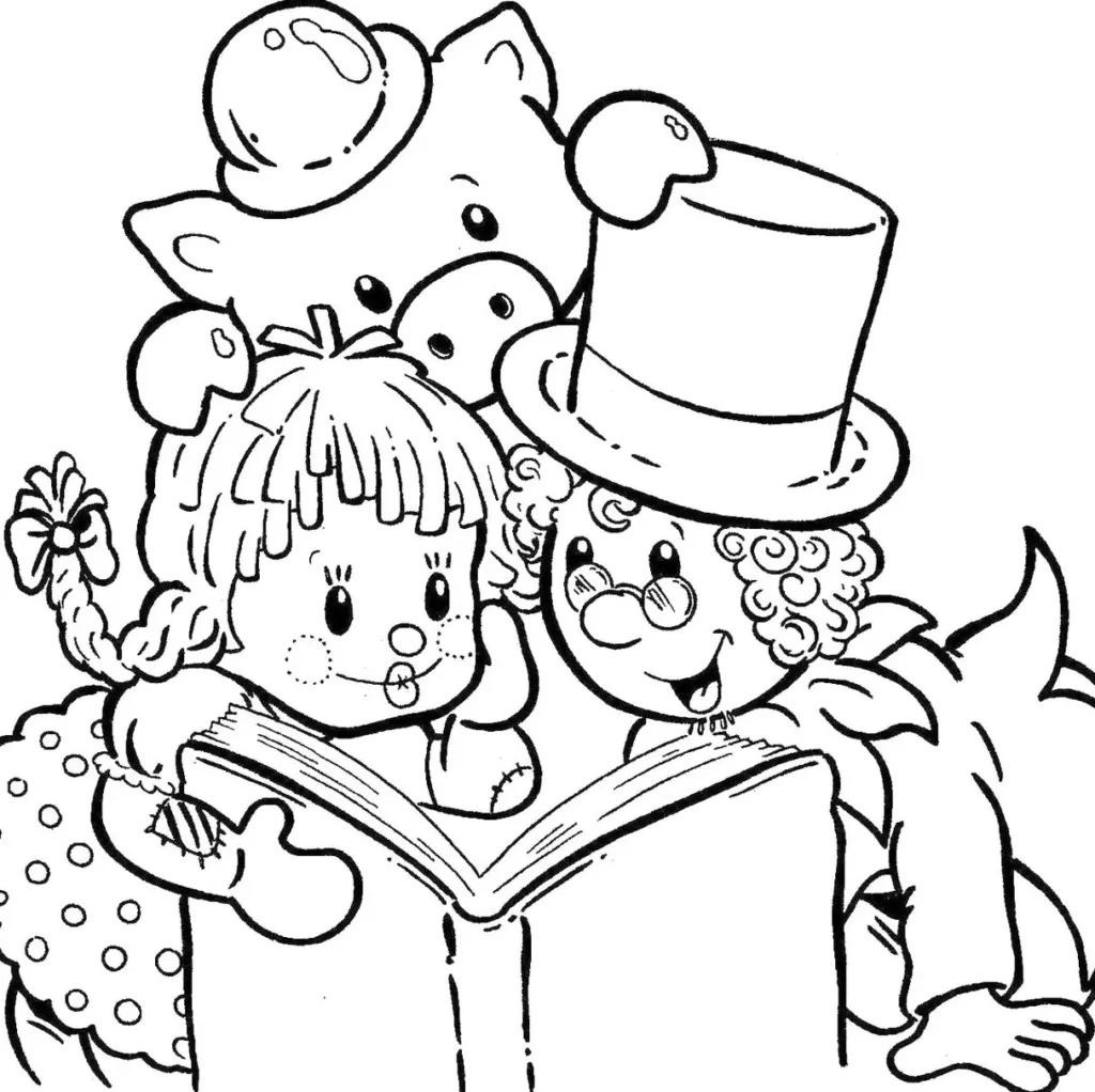 Turma do Sítio do Picapau Amarelo reunida lendo livro para colorir.