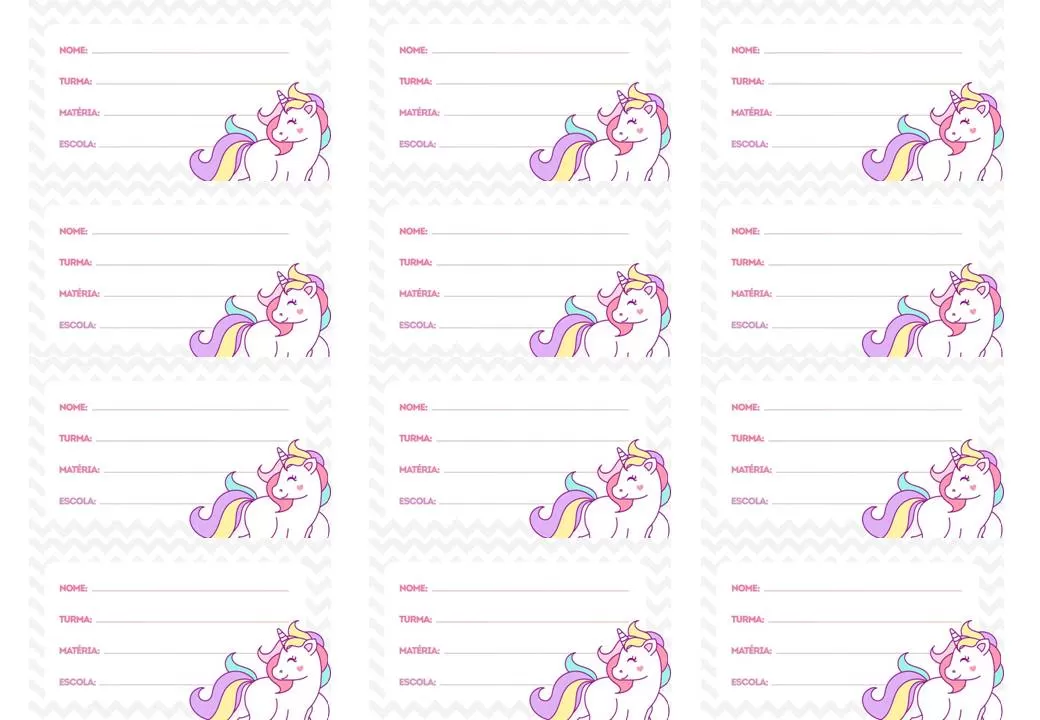 Etiqueta escolar de unicórnio colorido para identificação de material escolar.