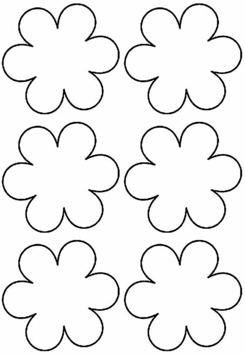 Moldes florais para criar forminhas de doces artesanais.